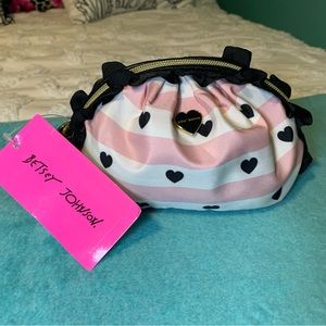 New With Tags Betsey Johnson Mini Ruffle Makeup Bag Hearts & Stripes Beautiful!